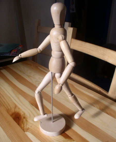 Le petit mannequin de bois