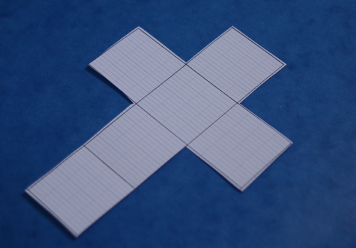 Voici un patron déplié : en 2D