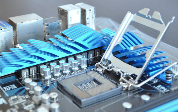 Une fois ouvert, le socket est prêt à recevoir le CPU