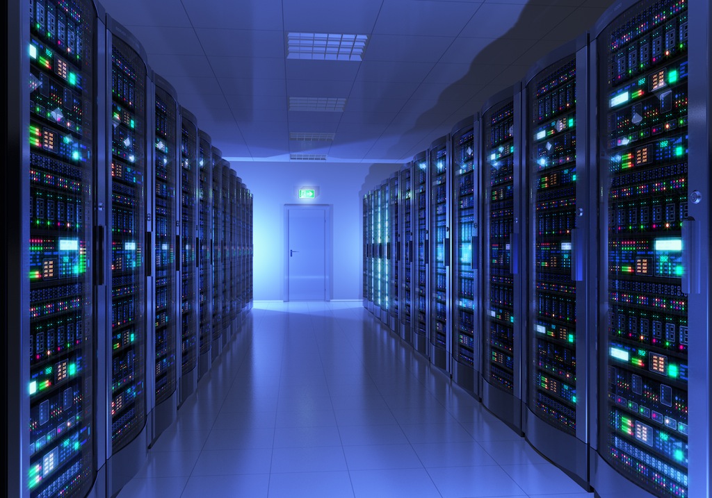 Un datacenter avec des baies de serveurs